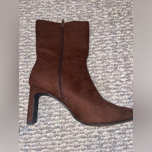 Justfab Lilliana Brown Heel Boots - Picture 6 of 6